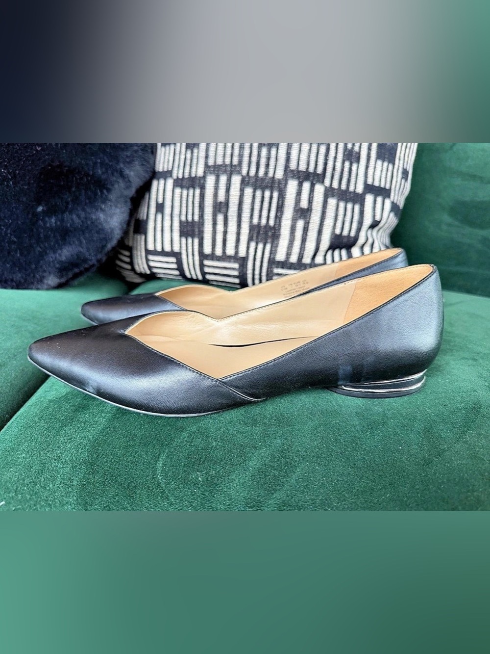 Naturalizer Havana Black Leather Pointed Toe Flats Size 9.5M